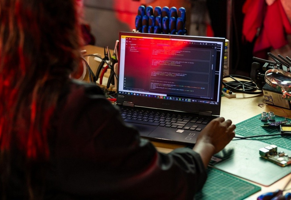 engineer-computer-laptop-stockpack-pixabay.jpg engineer, computer, laptop