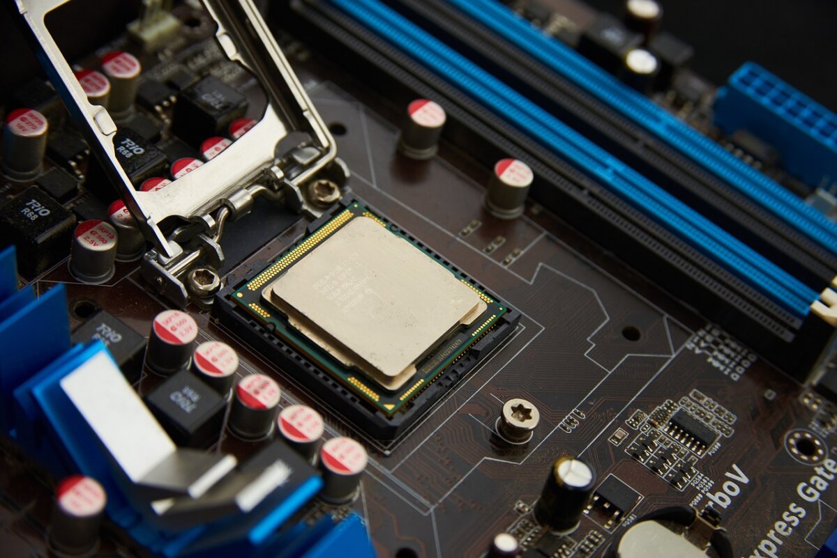 chips-microchips-circuit-stockpack-pixabay.jpg chips, microchips, circuit