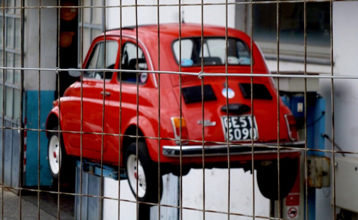 fiat-500-automobile-metal-grille-stockpack-pixabay.jpg fiat 500, automobile, metal grille