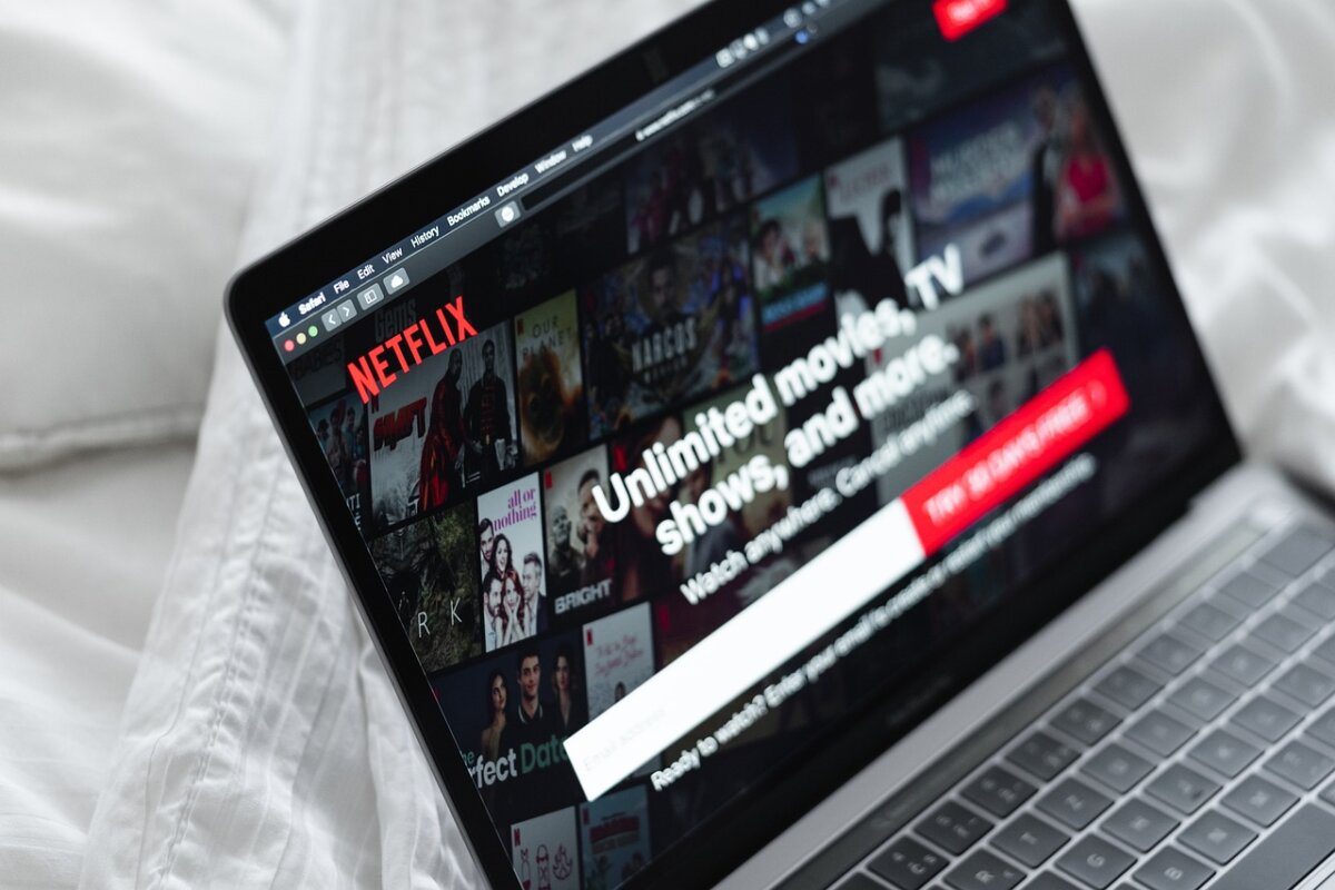 laptop-netflix-entertainment-stockpack-pixabay.jpg laptop, netflix, entertainment