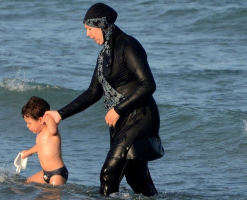 _90997298_burkiniseaafptunisia16aug