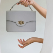 italian-made-handbag-leisara-stockpack-unsplash.jpg Italian Made Handbag Leisarà