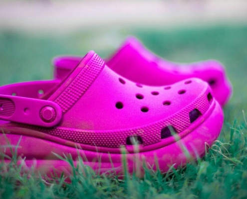 a-pair-of-pink-shoes-sitting-in-the-grass-stockpack-unsplash.jpg