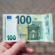 cash-100-eur-euro-eur-banknote-money-with-security-features-and-watermark-stockpack-unsplash.jpg Cash 100 € EURO EUR banknote money with security features and watermark