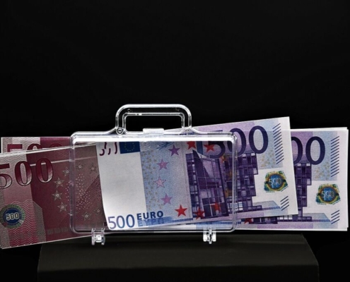money-suitcase-paper-money-play-money-stockpack-pixabay.jpg money, suitcase, paper money, play money, money, money, money, money, money