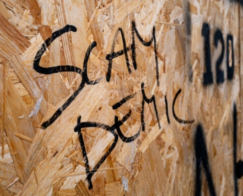 scamdemic-graffiti-on-river-board-in-notting-hill-london-stockpack-unsplash.jpg Scamdemic graffiti on river board in Notting Hill, London.