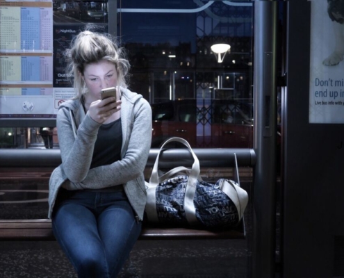 people, woman, girl, female, texting, mobile, phone, bag, travel, waiting, blue travel, blue phone, blue mobile, blue smartphone, blue telephone, texting, texting, mobile, phone, waiting, waiting, waiting, waiting, waiting