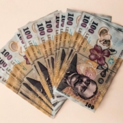 banknotes-on-the-beige-background-stockpack-pexels.jpg Banknotes on the beige background