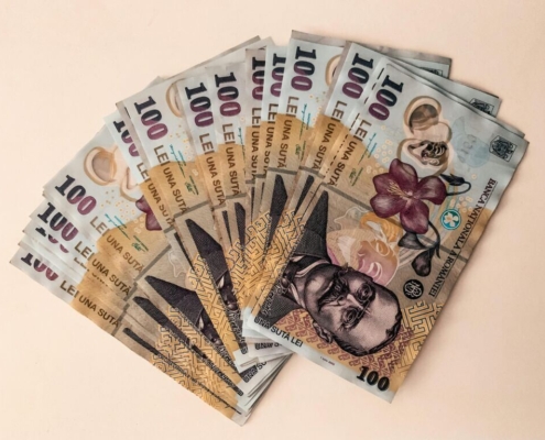 banknotes-on-the-beige-background-stockpack-pexels.jpg Banknotes on the beige background