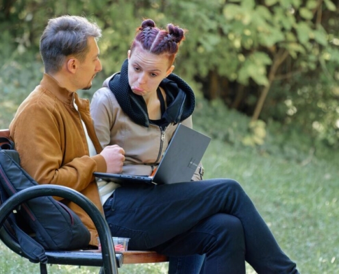 people, coup, young, friends, girlie, surprised, boy, laptop, sitting, bench, outdoors, parka, naturally