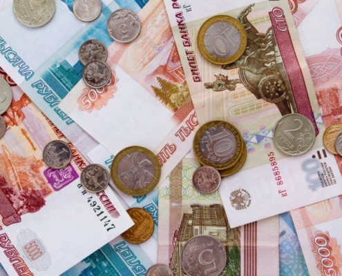 russian-ruble-banknotes-and-coins-stockpack-pexels.jpg Russian ruble banknotes and coins