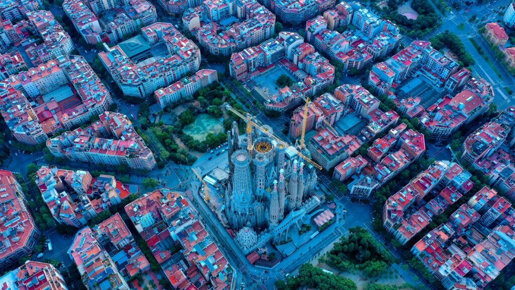 sagrada-familia-views-stockpack-unsplash.jpg Sagrada familia views