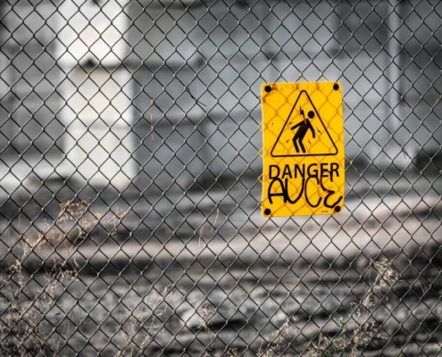 chain-fence-with-danger-signage-stockpack-unsplash.jpg