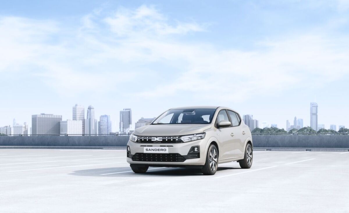 Dacia-Sandero-hybrid-155